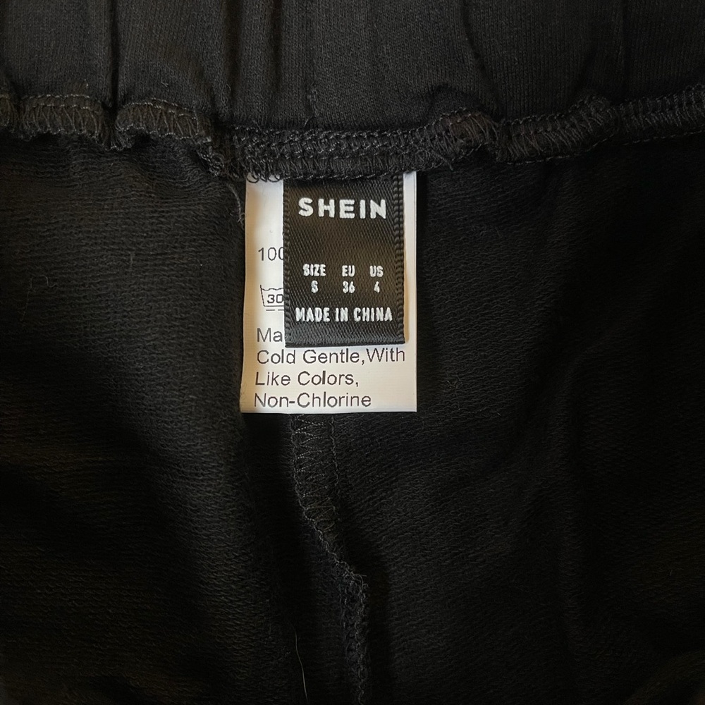 SHEIN Drawstring Shorts - Picture 4 of 5